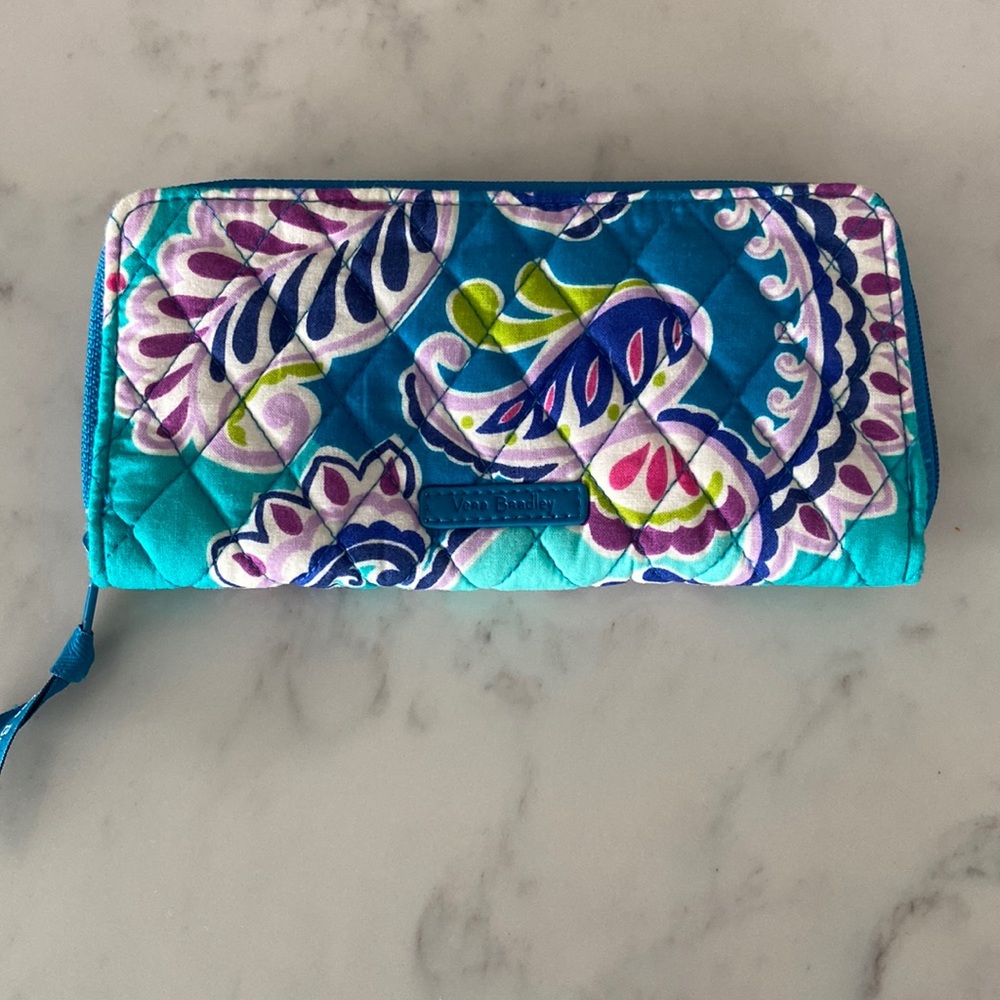 Vera Bradley nice wallet new without tags.